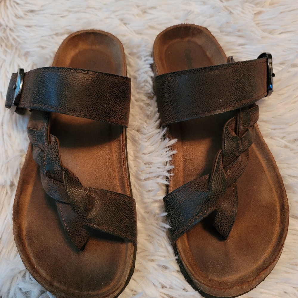 Size 2 girl sandals.